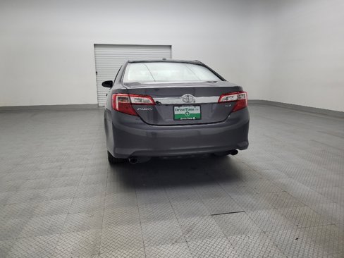 Used 2014 Toyota Camry XLE image 6
