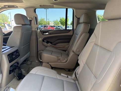 Used 2017 Chevrolet Suburban Premier image 16