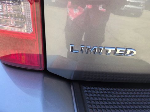 Used 2012 Jeep Liberty Limited Jet w/ Comfort/Convenience Group image 33