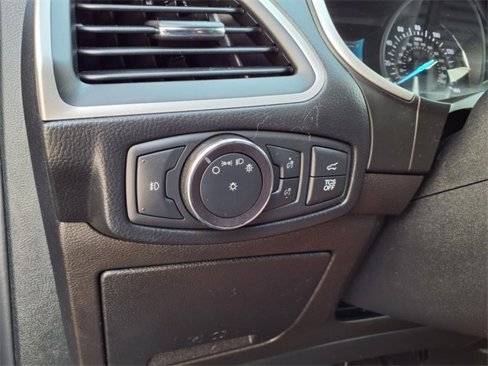 Used 2020 Ford Edge SEL w/ Convenience Package image 19