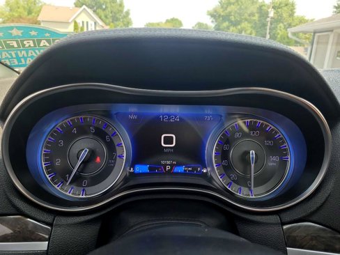 Used 2020 Chrysler 300 Limited image 19