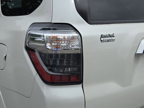 Used 2015 Toyota 4Runner Limited image 9