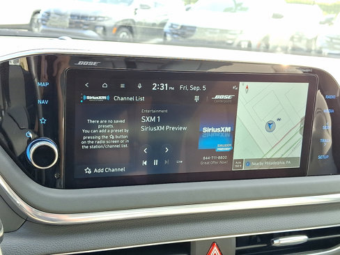 Certified 2023 Hyundai Sonata Limited w/ Preferred Accessory Package image 17