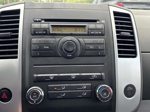 Used 2012 Nissan Frontier SV image 21