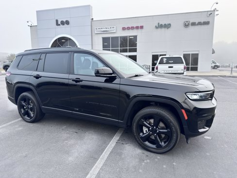 Used 2023 Jeep Grand Cherokee L Laredo image 37