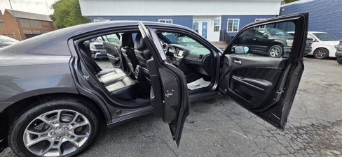 Used 2015 Dodge Charger SXT w/ AWD Plus Group image 10