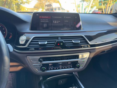 Used 2018 BMW 750Li xDrive image 24