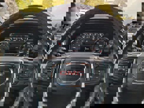 Certified 2022 GMC Sierra 1500 SLE image 15