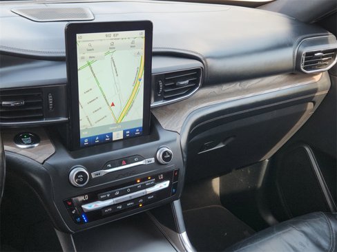 Used 2020 Ford Explorer Platinum w/ Premium Technology Package image 9