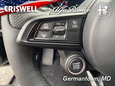 New 2025 Alfa Romeo Giulia AWD image 24