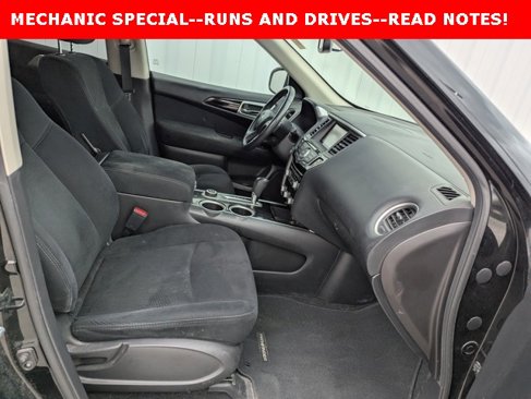 Used 2016 Nissan Pathfinder SV image 17