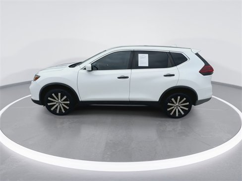 Used 2018 Nissan Rogue S image 7