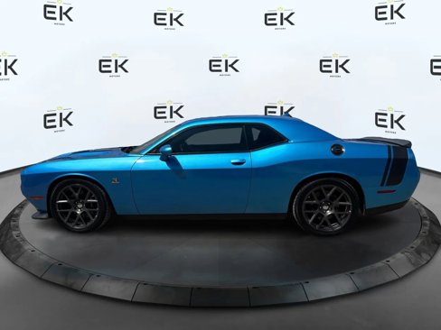 Used 2016 Dodge Challenger R/T Scat Pack w/ Leather Interior Group image 6