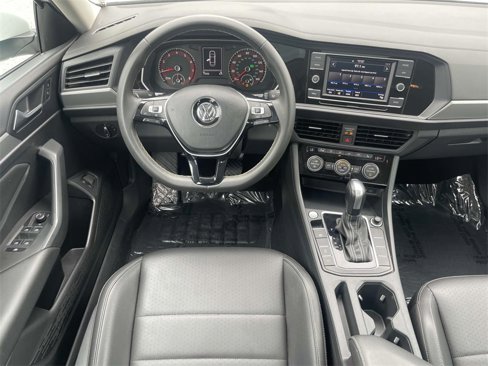 Certified 2021 Volkswagen Jetta SE w/ SE Cold Weather Package image 16