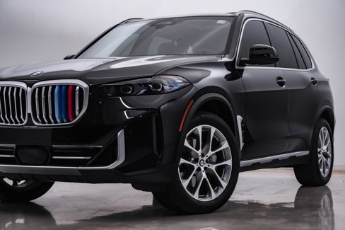 Used 2025 BMW X5 xDrive40i w/ Parking Assistance Package image 2