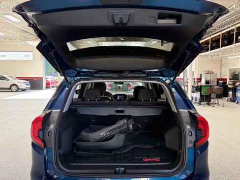 Used 2020 GMC Terrain SLE w/ LPO, Floor Liner Package image 24