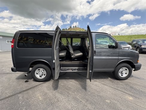 Used 2016 Chevrolet Express 2500 LS image 34