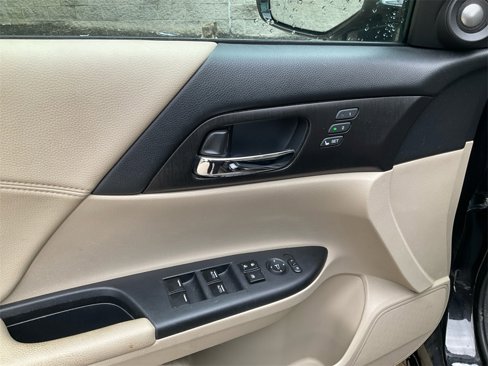 Used 2013 Honda Accord EX-L image 18