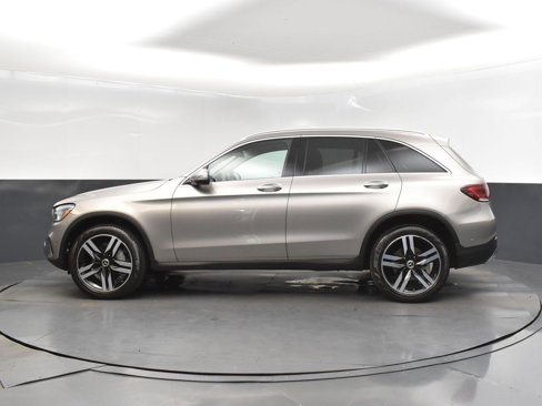 Used 2021 Mercedes-Benz GLC 300 image 4
