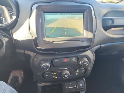 Used 2020 Jeep Renegade Latitude image 8