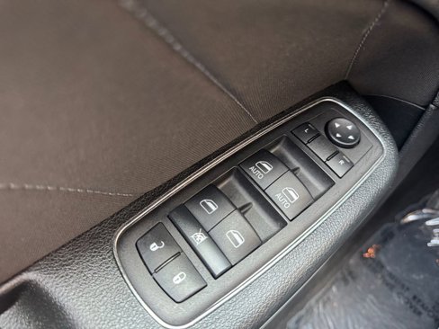 Used 2023 Dodge Charger SXT image 21