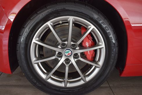 Used 2019 Alfa Romeo Giulia AWD w/ Cold Weather Package image 31