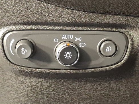 Used 2021 Chevrolet Equinox Premier image 24
