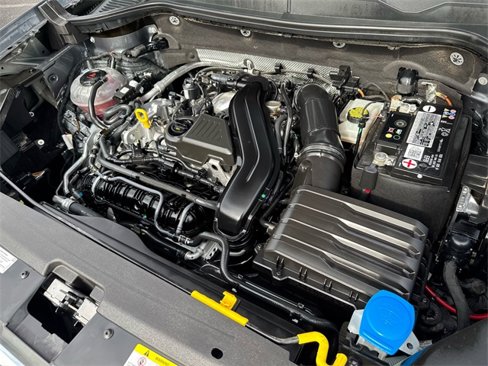 Certified 2022 Volkswagen Taos S image 17