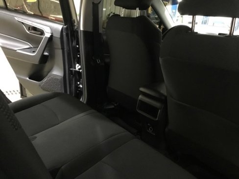 Used 2021 Toyota RAV4 LE image 49