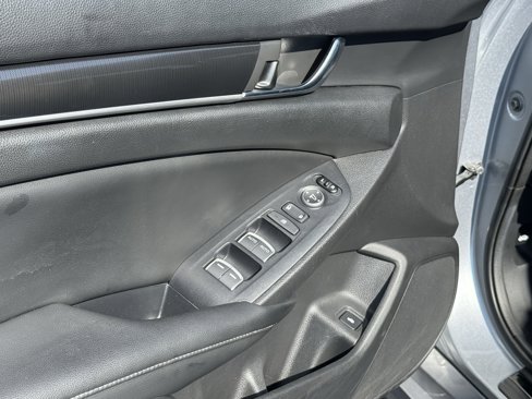 Used 2019 Honda Accord Sport image 21