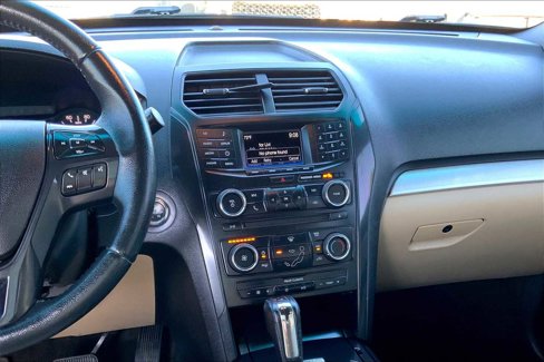 Certified 2016 Ford Explorer XLT image 6