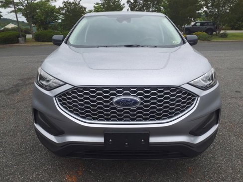 Used 2024 Ford Edge SE image 8