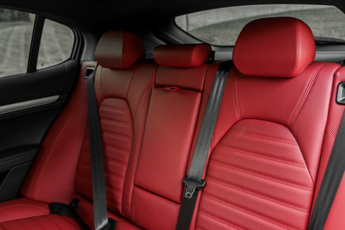 Used 2024 Alfa Romeo Stelvio Veloce image 25