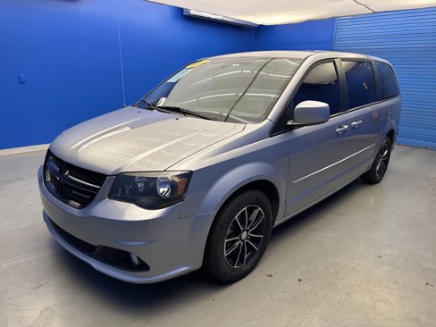 Used 2015 Dodge Grand Caravan SXT image 4
