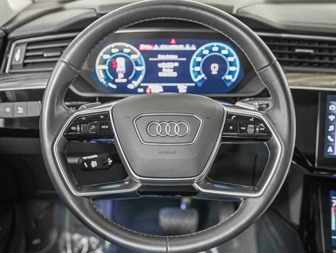 Used 2023 Audi e-tron Premium w/ Convenience Plus Package image 15