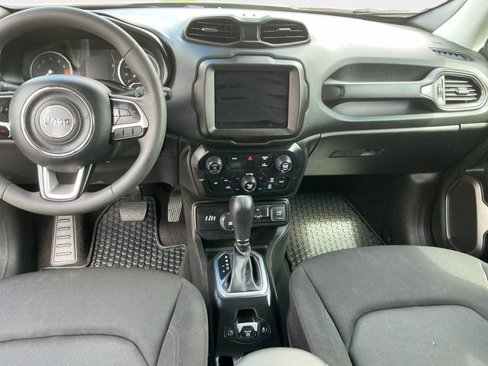 Used 2023 Jeep Renegade Latitude image 11
