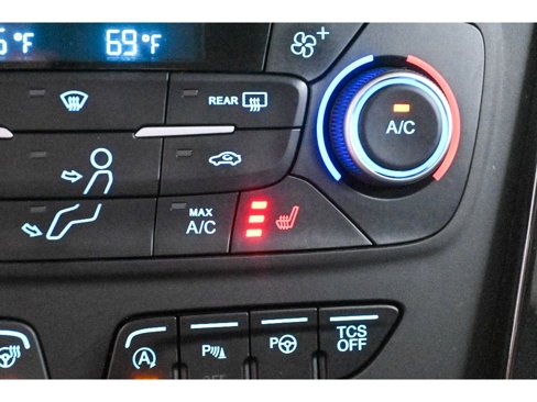Used 2019 Ford Escape Titanium image 41