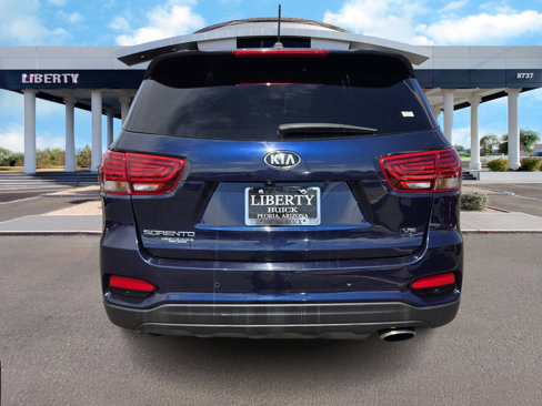 Used 2019 Kia Sorento S image 4