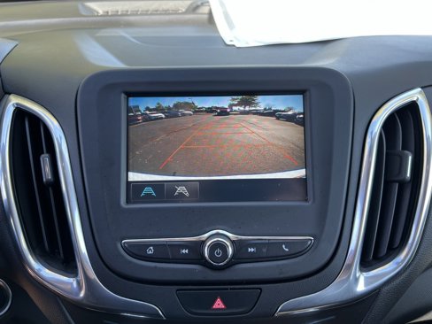 Used 2018 Chevrolet Equinox LT image 20