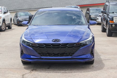 Used 2023 Hyundai Elantra Blue image 2