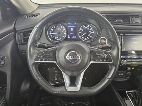 Used 2018 Nissan Rogue SV image 28