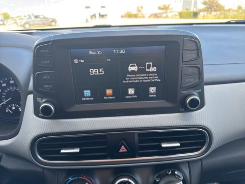 Used 2019 Hyundai Kona SE image 19