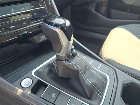 New 2025 Volkswagen Jetta SE image 34