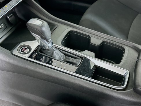 Used 2024 Nissan Sentra SV image 24