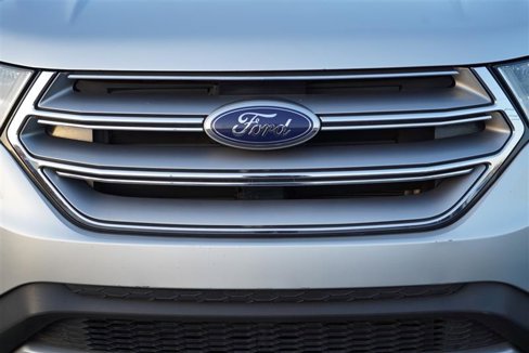 Used 2017 Ford Edge Titanium w/ Technology Package image 29