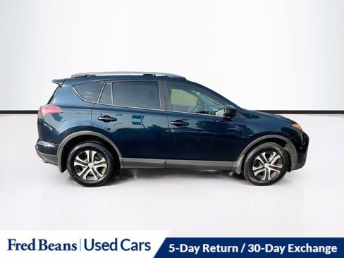 Used 2017 Toyota RAV4 LE image 9