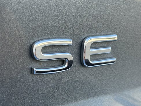 Used 2022 Volkswagen Taos SE image 9