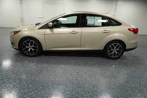 Used 2017 Ford Focus SEL w/ Interior Protection Package image 8
