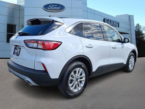 Certified 2020 Ford Escape SE image 6