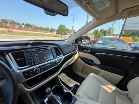 Used 2015 Toyota Highlander Limited image 39